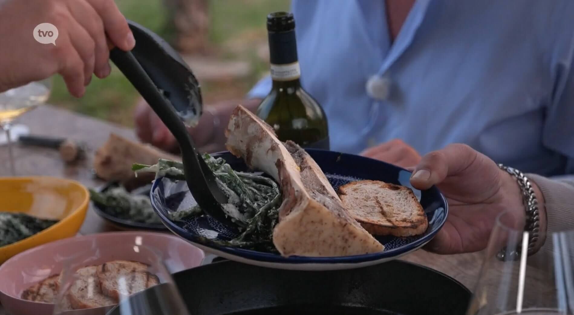 Smaakmakkers Italië - Gerookte mergpijp van Chianina rund / salade van gegrilde groene asperges