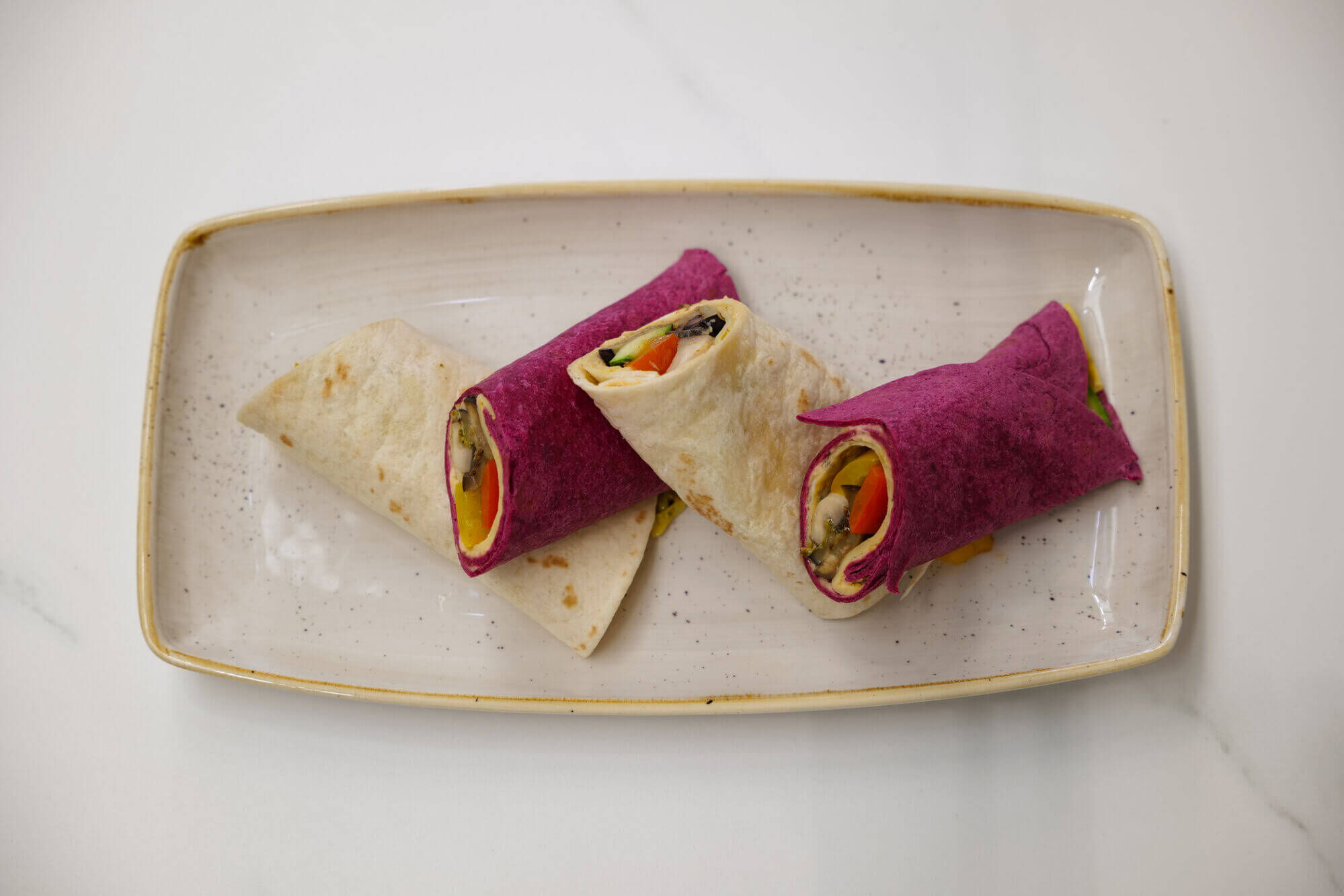 Koken met Bart - Wrap met gegrilde groenten, pesto en hummus 